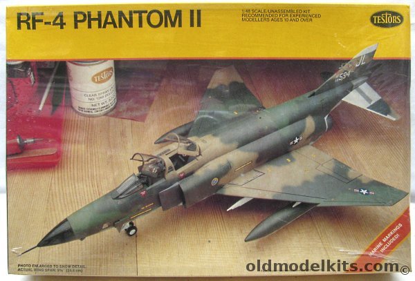 Testors 1/48 McDonnell Douglas RF-4C / RF-4B Phantom II - US Marines VMFP-3 / USAF 363 TRW, 582 plastic model kit